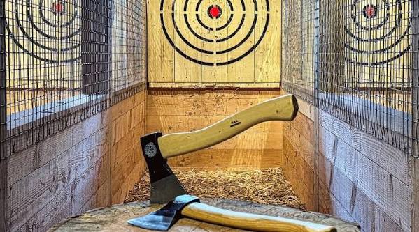 Axe Throwing (Test)